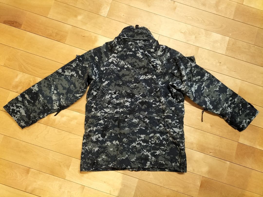 米海軍（U.S.NAVY）GORE-TEXパーカー NWU TYPE1 M-S