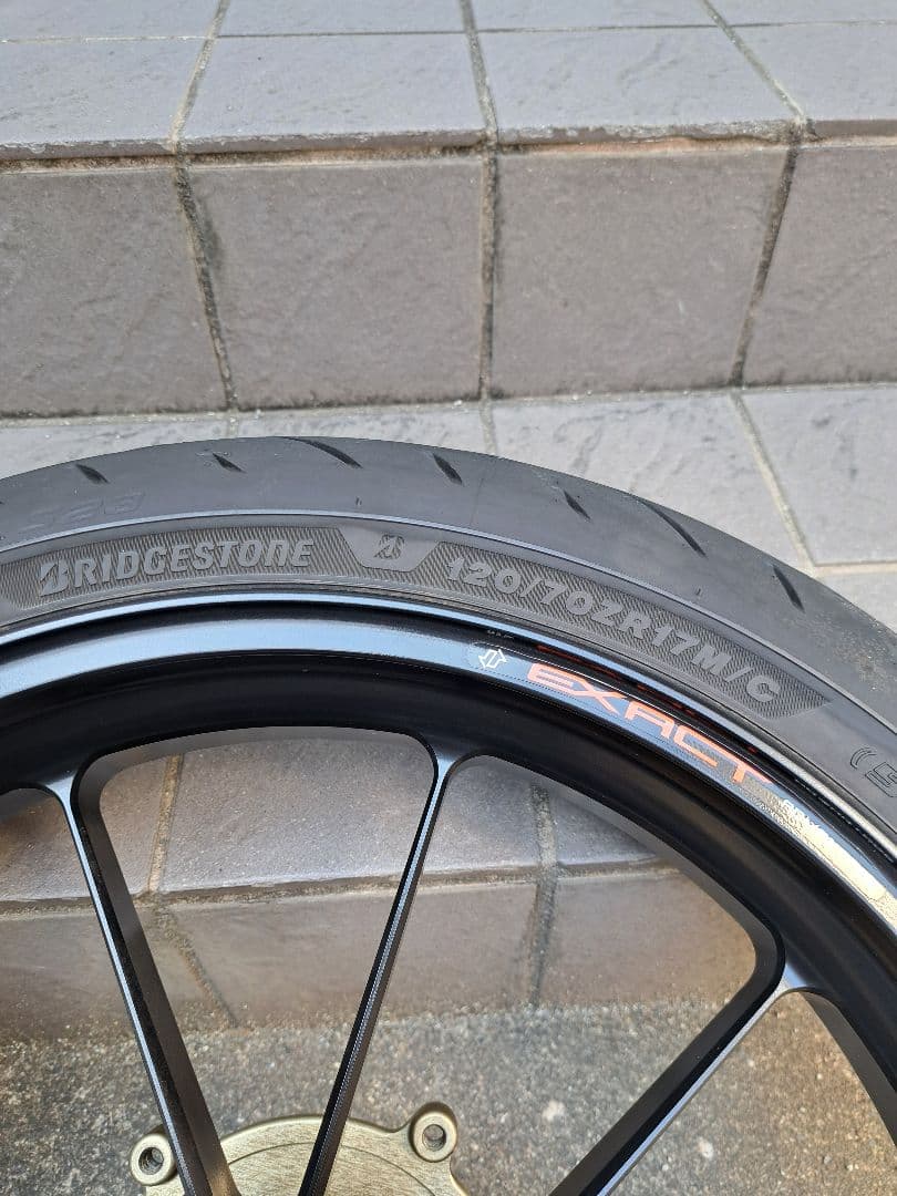 【美品】ZX-4R イグザクトアルミ鍛造ホイール前後　S23タイヤ付き