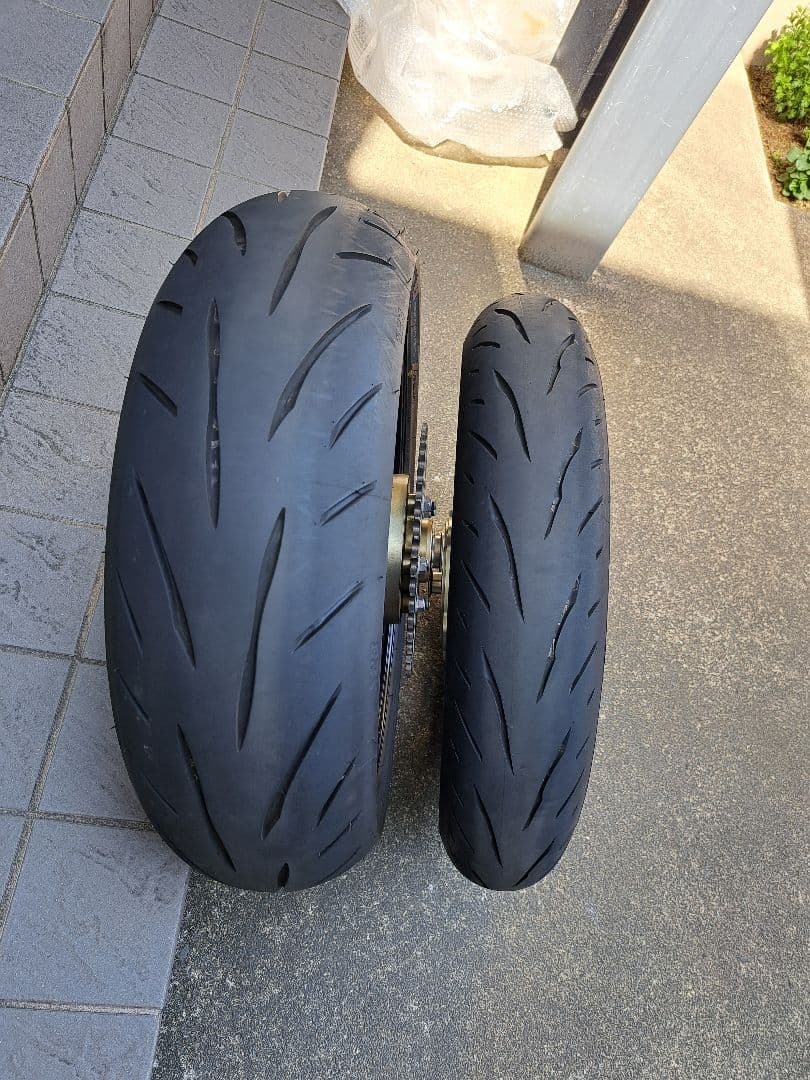 【美品】ZX-4R イグザクトアルミ鍛造ホイール前後　S23タイヤ付き