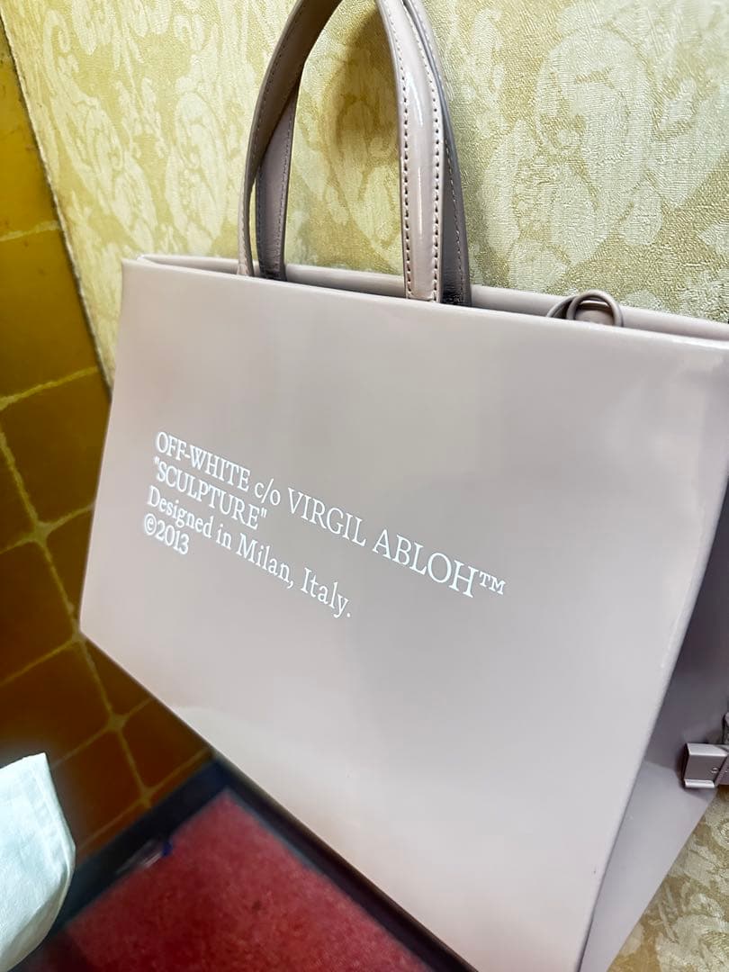 あ*ず様 超美品　希少　Off-White オフホワイト　エナメル 2wayトー