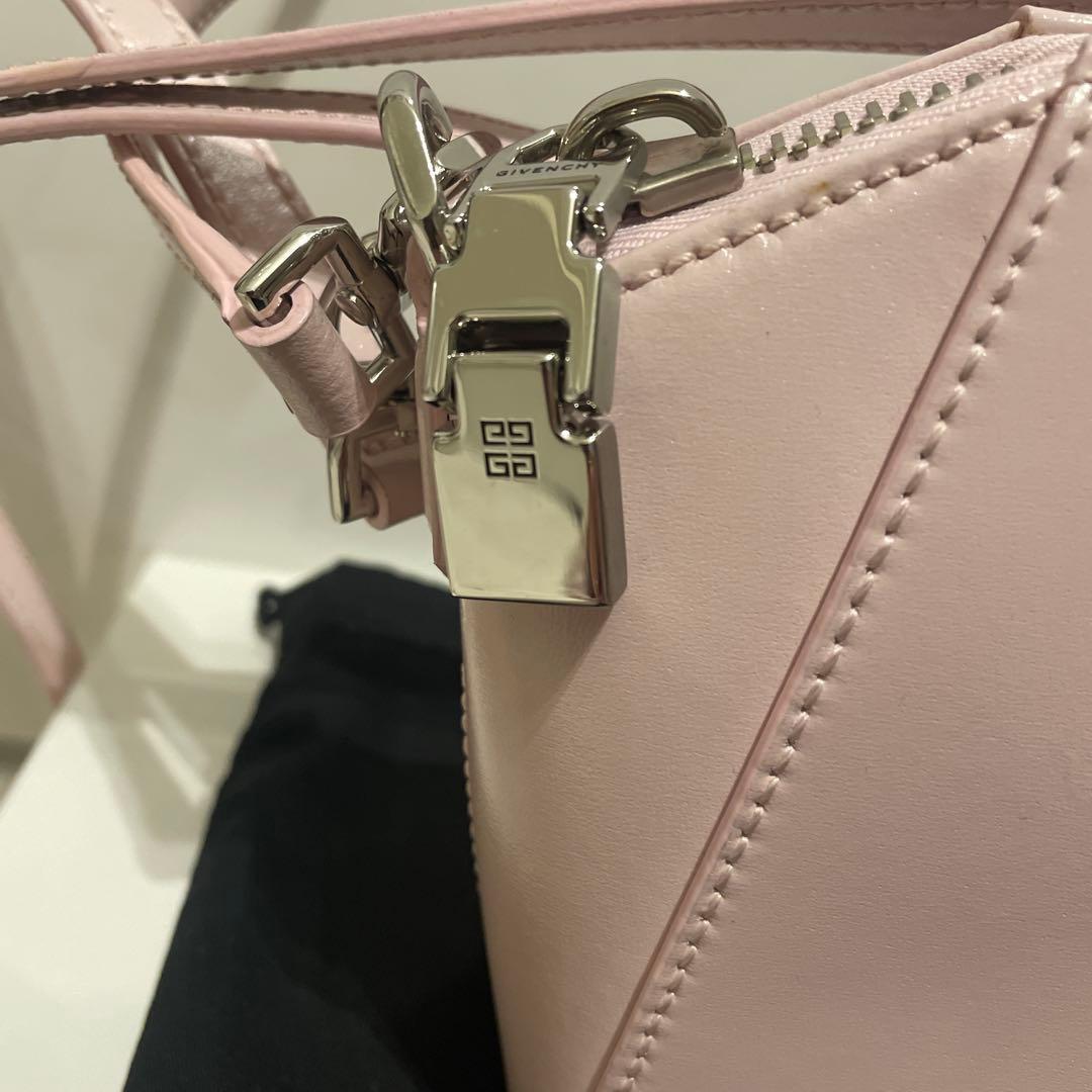 ジバンシイアンティゴナショルダーバッグ新品