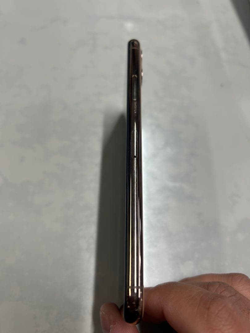 iPhone 11 Pro Maxゴールド　ラズミさん専用