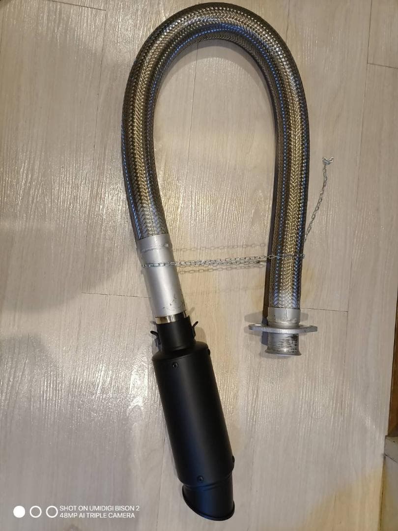 ブラックサイレンサー出口ナナメ　スバル サンバー社外マフラー エキパイ0.8m