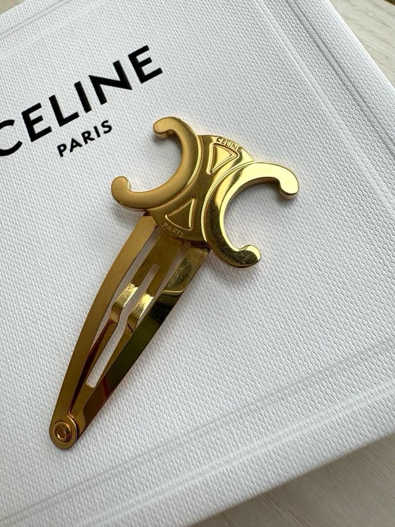 ★専用★セリーヌ　ヘアクリップ　ヘアピン　ゴールド　１個