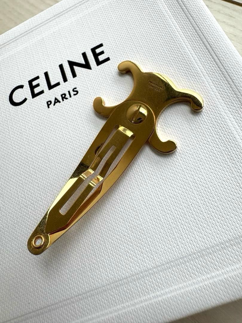 ★専用★セリーヌ　ヘアクリップ　ヘアピン　ゴールド　１個