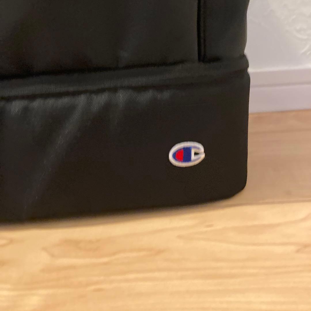 チャンピョン　リュック　PC収納ポケット付き　大容量　ブラック