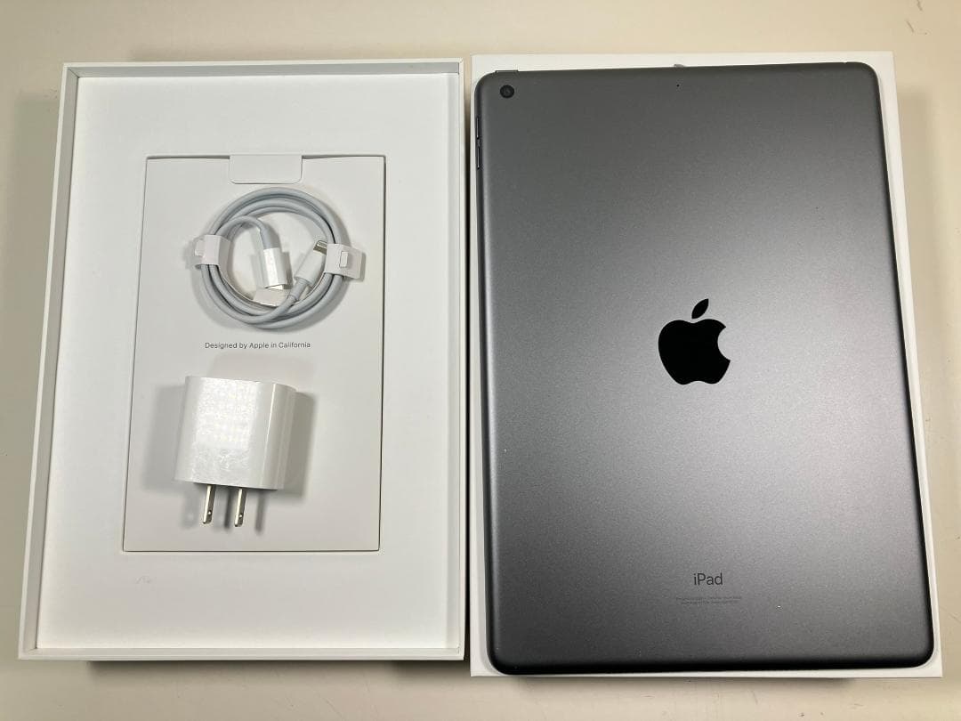 iPad 第9世代　64GB グレー　Wi-Fiモデル　4点付属品付