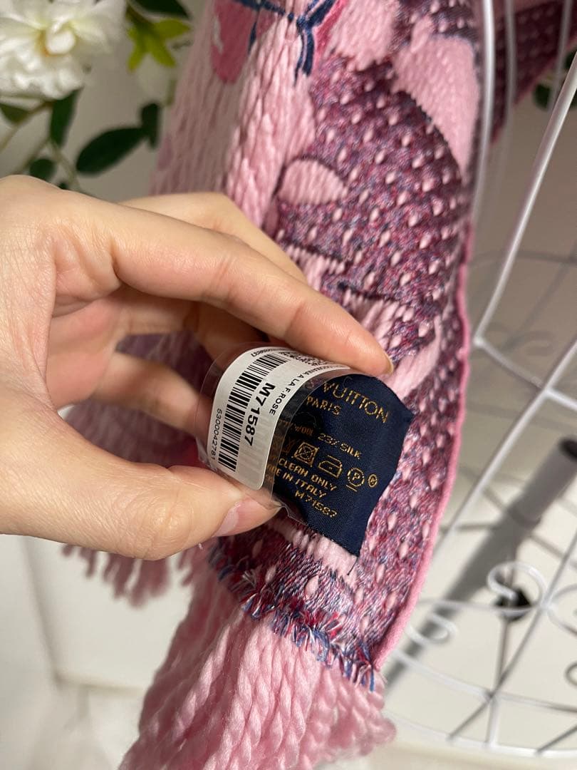 ルイヴィトン マフラー エシャルプロゴマニア ア ラ フォリ ピンク唇リップ