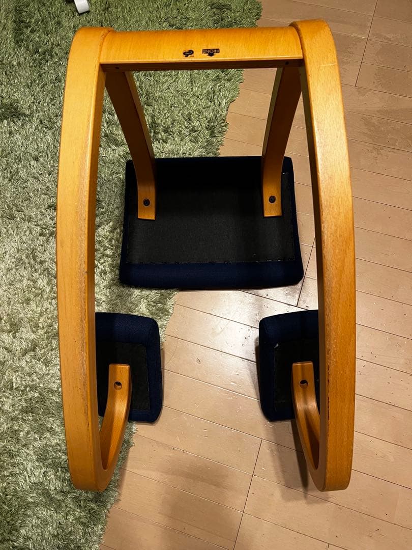 STOKKE バリアブルバランスチェア　ネイビー