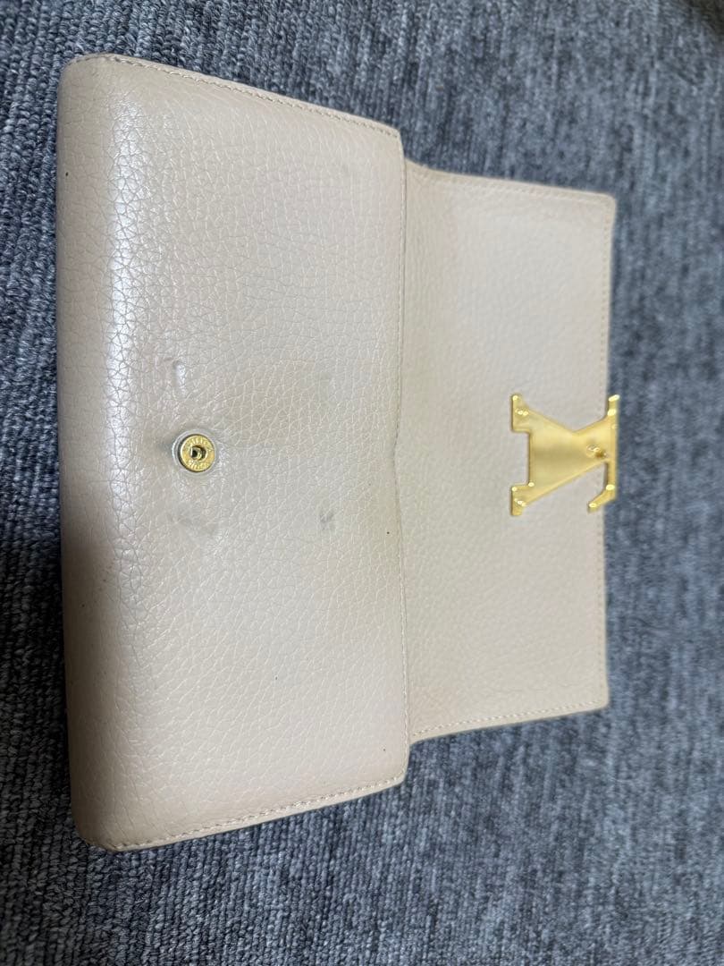 ルイヴィトン　長財布　レディース　ポルトフォイユ・カプシーヌ　箱付き　値段交渉可