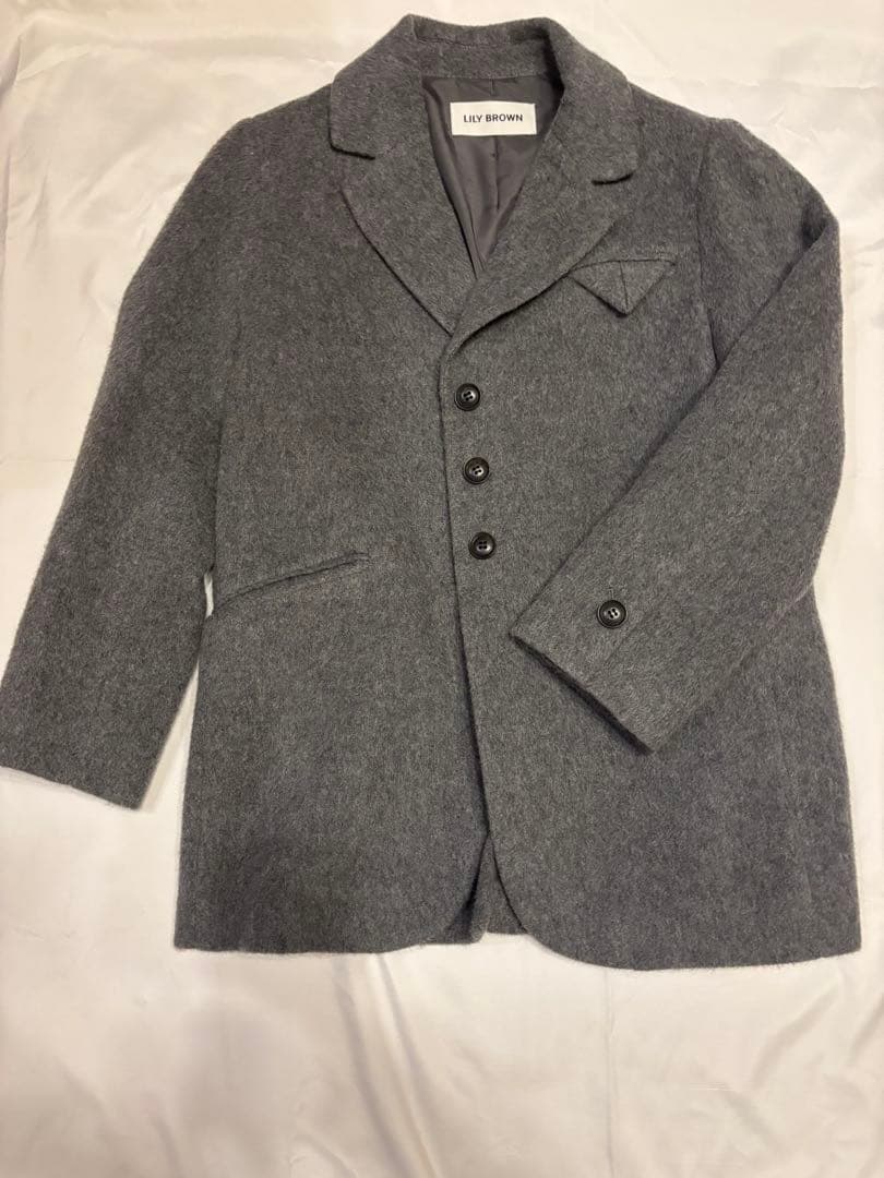 週末セール 超美品リリーブラウン グレージャケットとショートパンツ