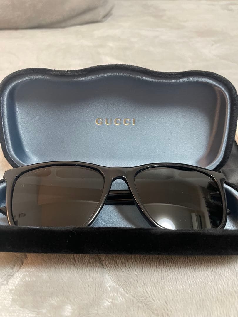 GUCCI ブラック サングラス ケース付き