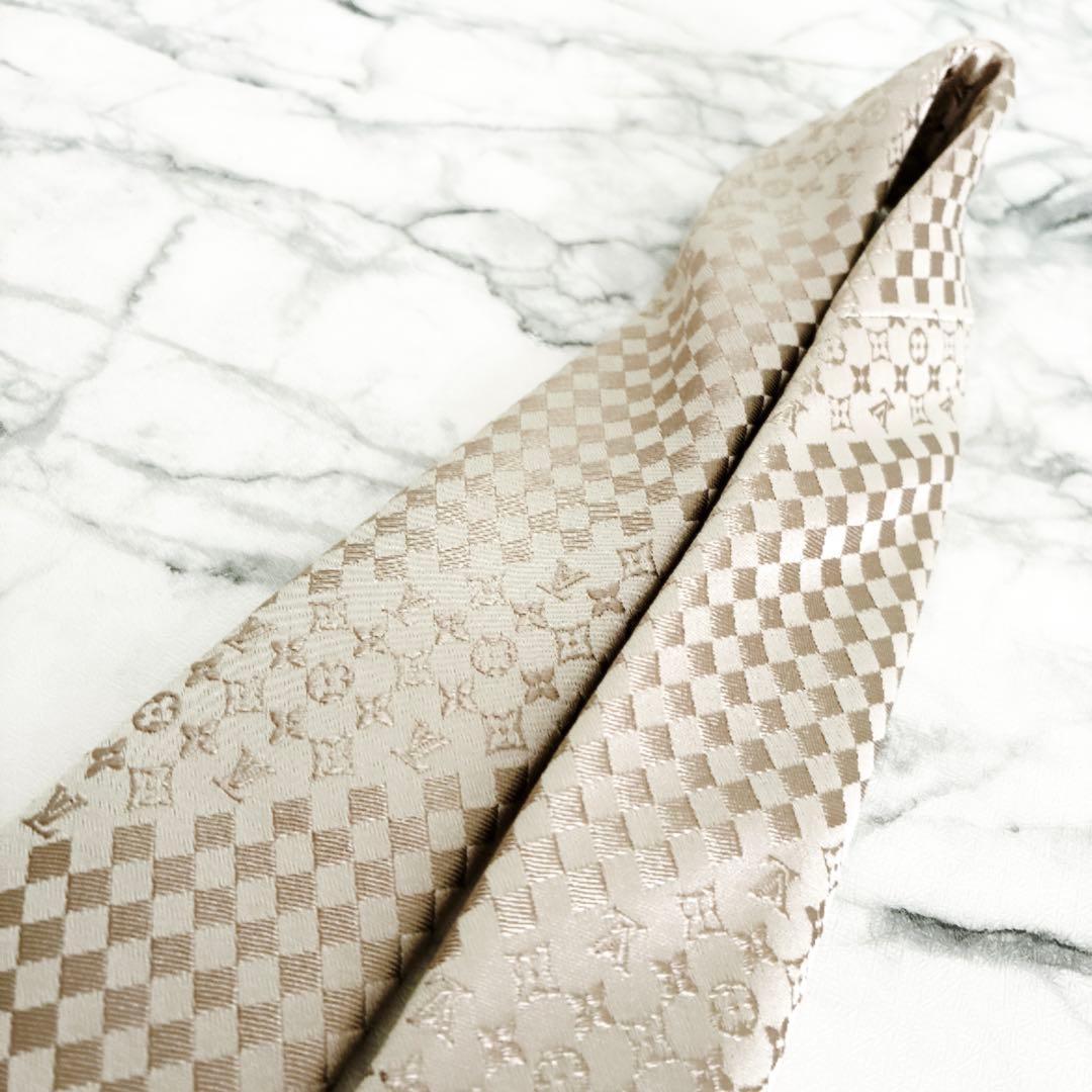 ✨未使用箱付極上品✨ルイヴィトン　ダミエモノグラムMIX ゴールド　ネクタイ