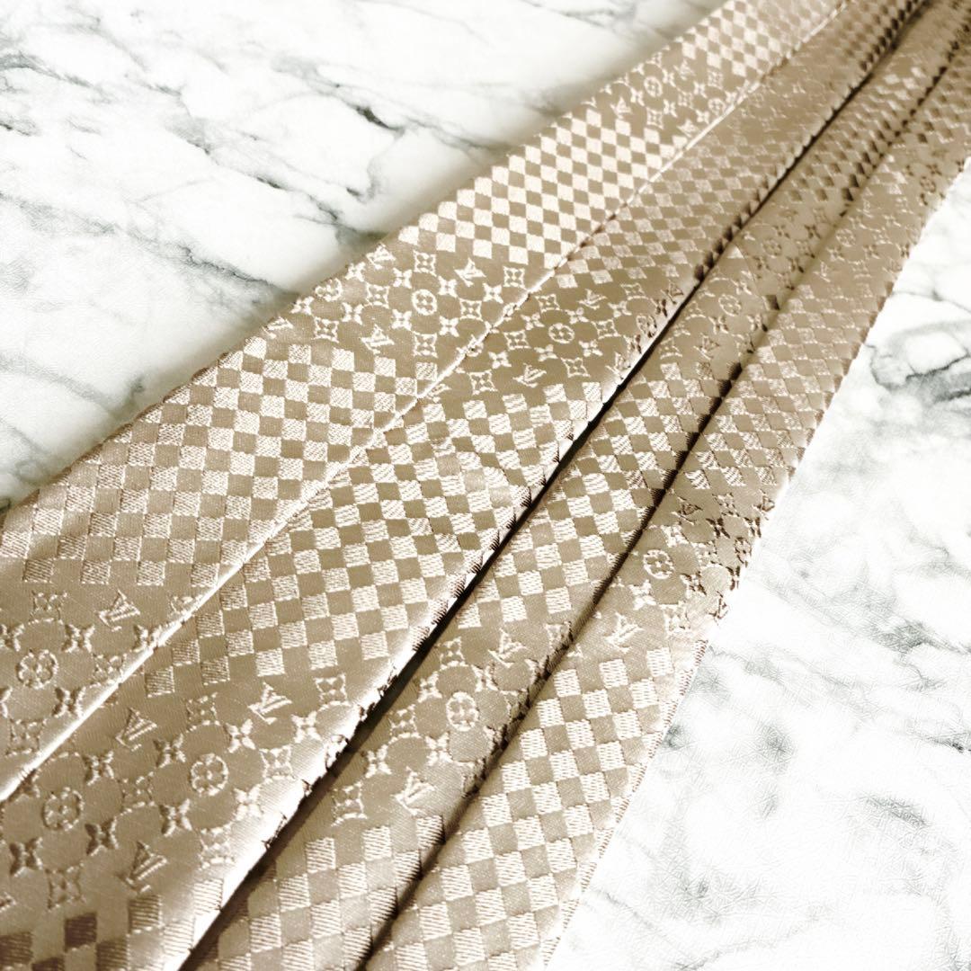 ✨未使用箱付極上品✨ルイヴィトン　ダミエモノグラムMIX ゴールド　ネクタイ