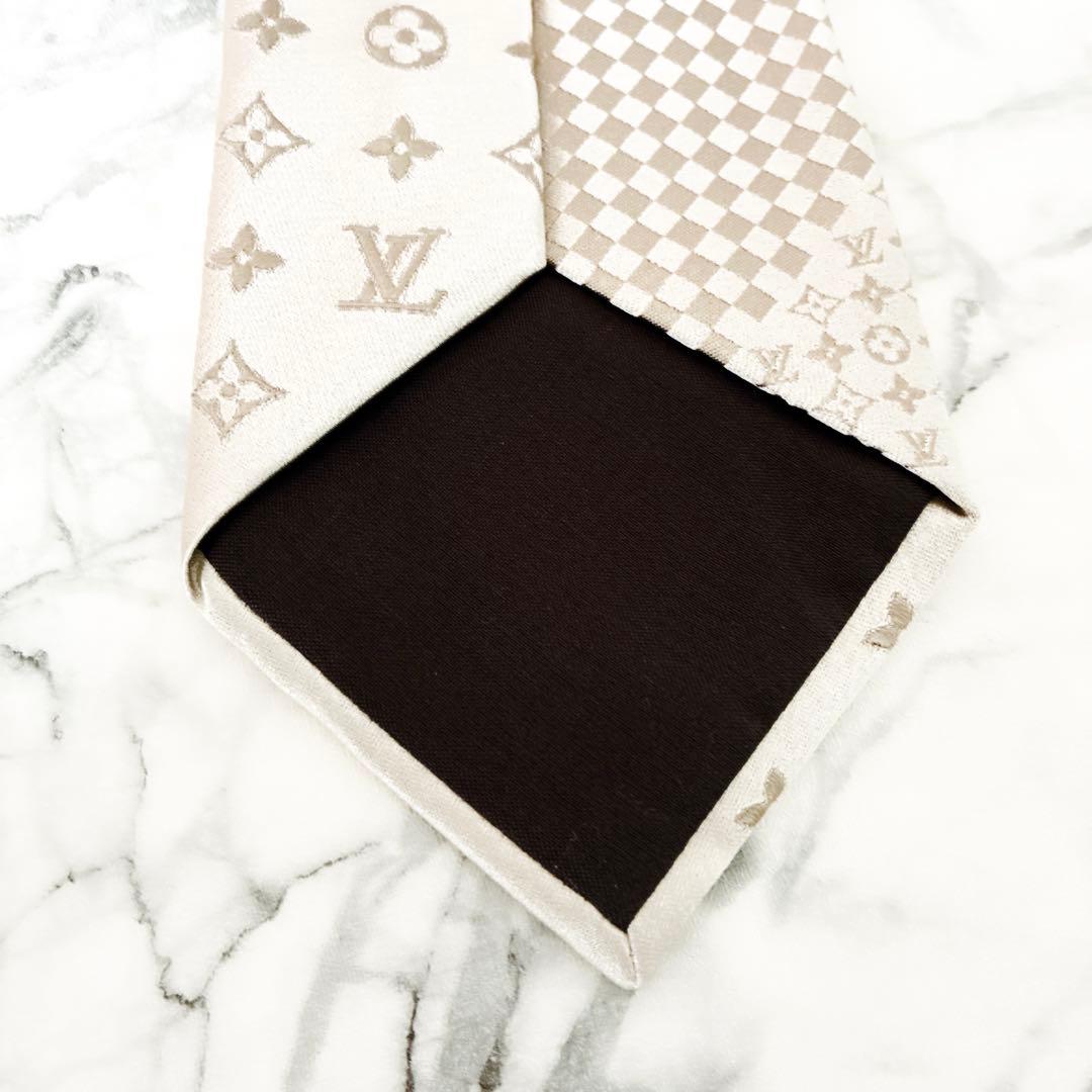 ✨未使用箱付極上品✨ルイヴィトン　ダミエモノグラムMIX ゴールド　ネクタイ