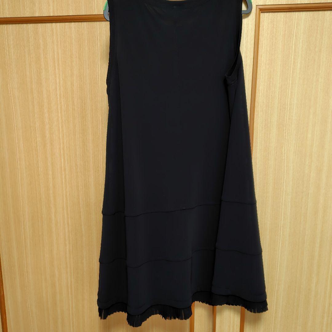 トクコプルミエヴォルの黒チュニックワンピース