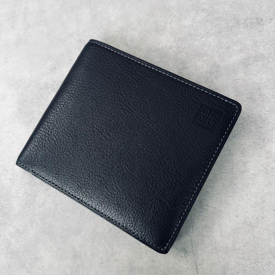 未使用✨GIVENCHY ワンポイント　4Gロゴ　レザー　二つ折り財布 黒