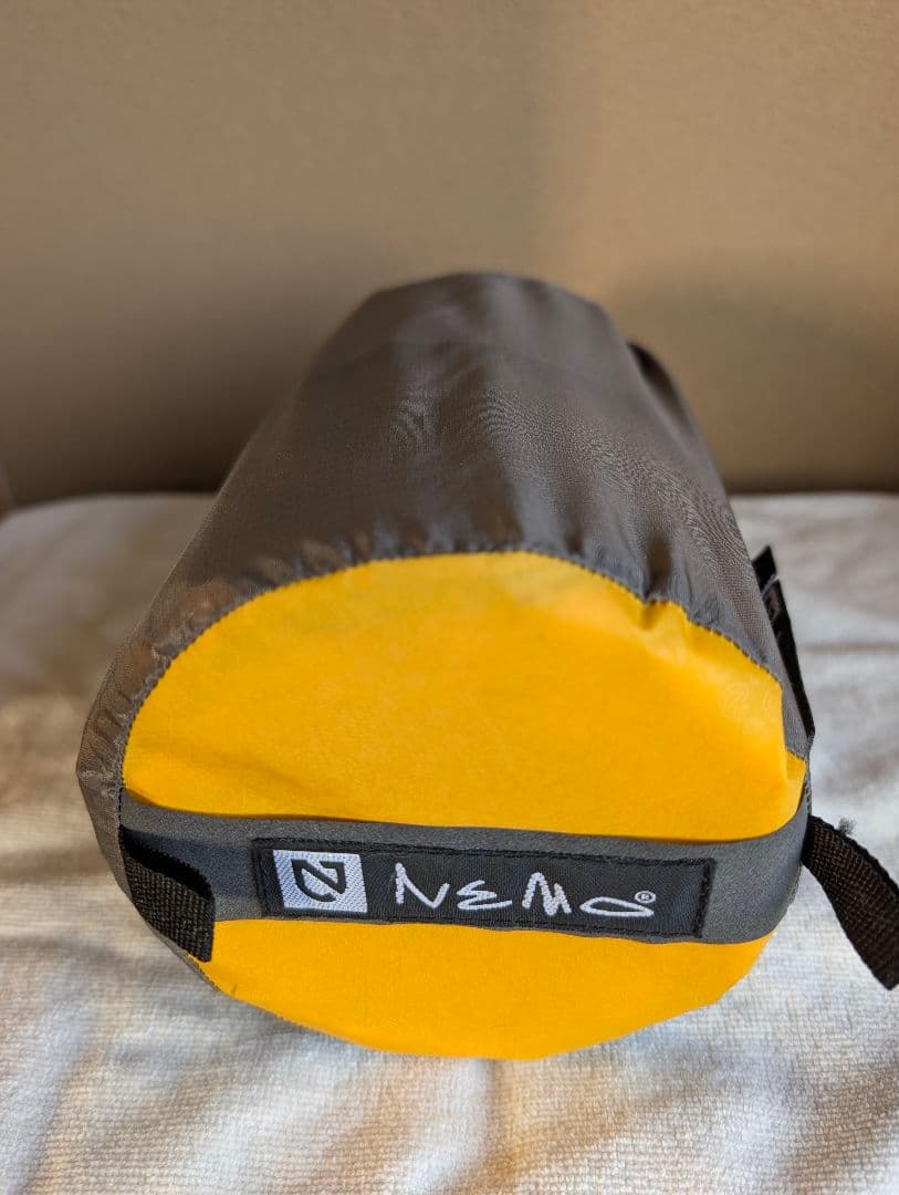 ✨(未使用) NEMO コンパクトエアークッション 、イエロー/グレー