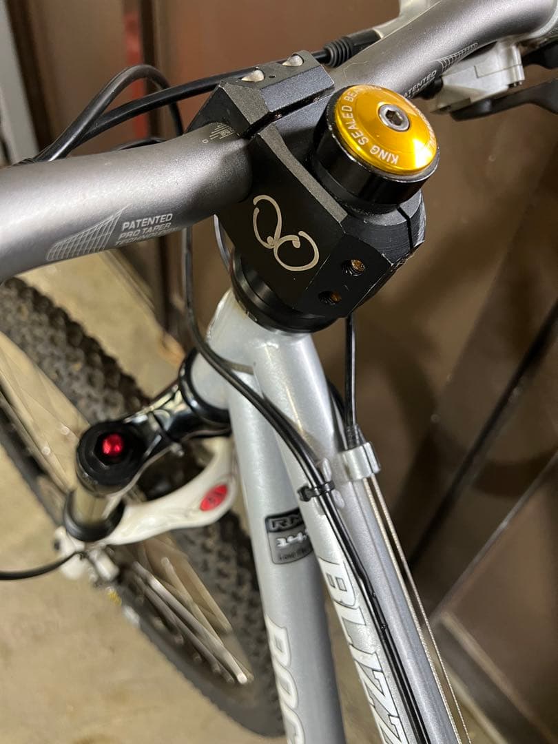 ロッキーマウンテン 26インチ MTB カスタム多数 高性能