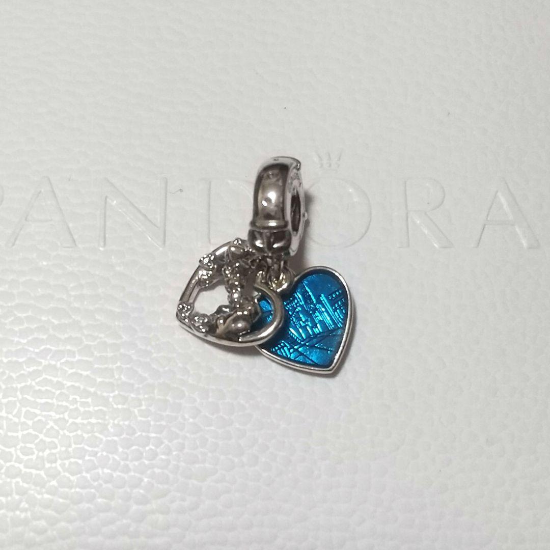 Pandora パンドラ　 Lady And The Trampダングルチャーム