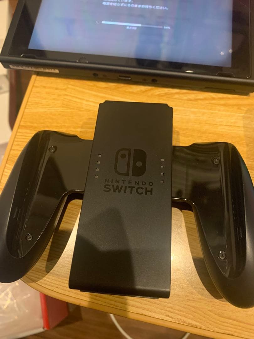 Nintendo switch 本体　桃鉄ソフト付き