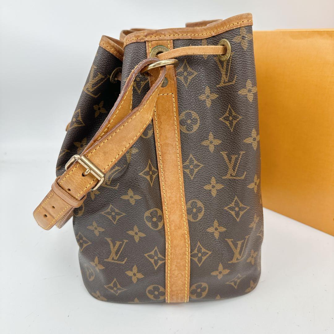 ルイヴィトン　モノグラム　巾着　ショルダーバッグ　プチノエ