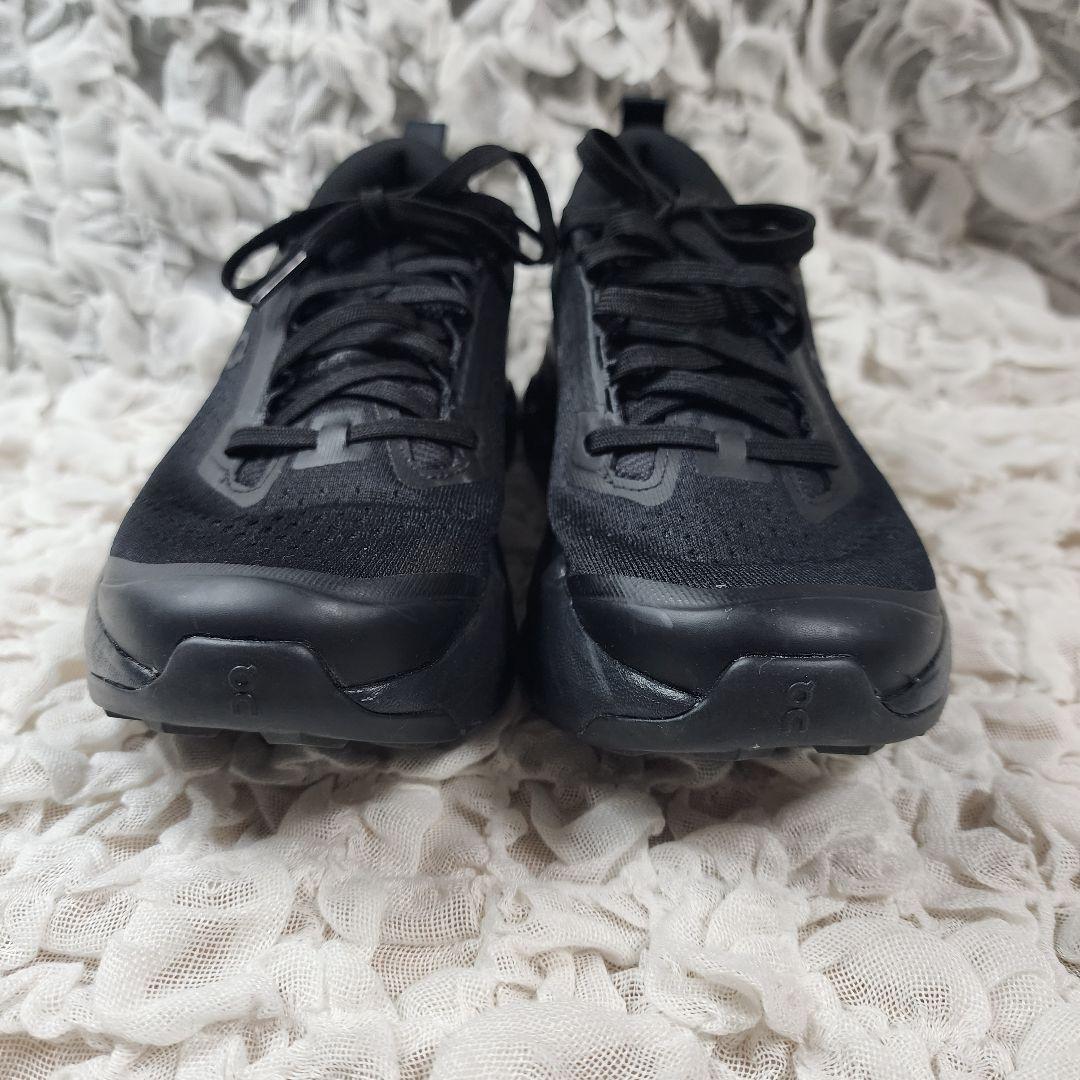 美品 オン クラウドサーファー トレイル2 スニーカー