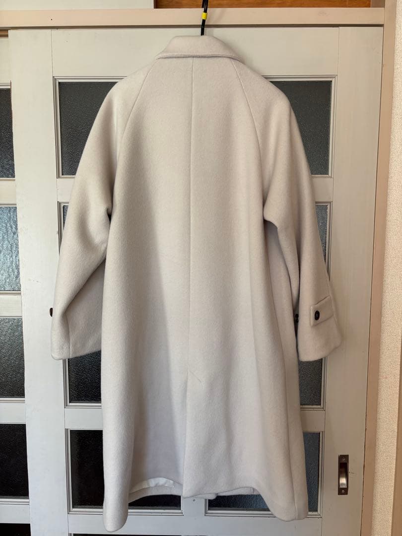 soéju ホワイト チェスターコート