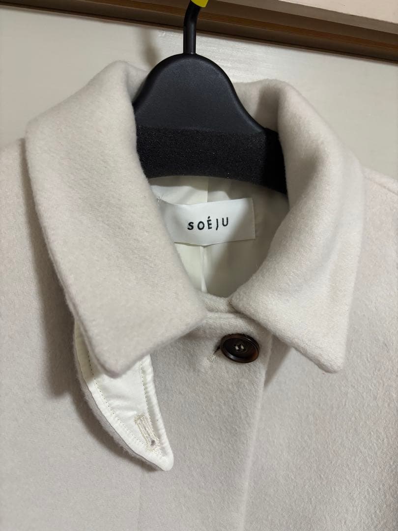 soéju ホワイト チェスターコート