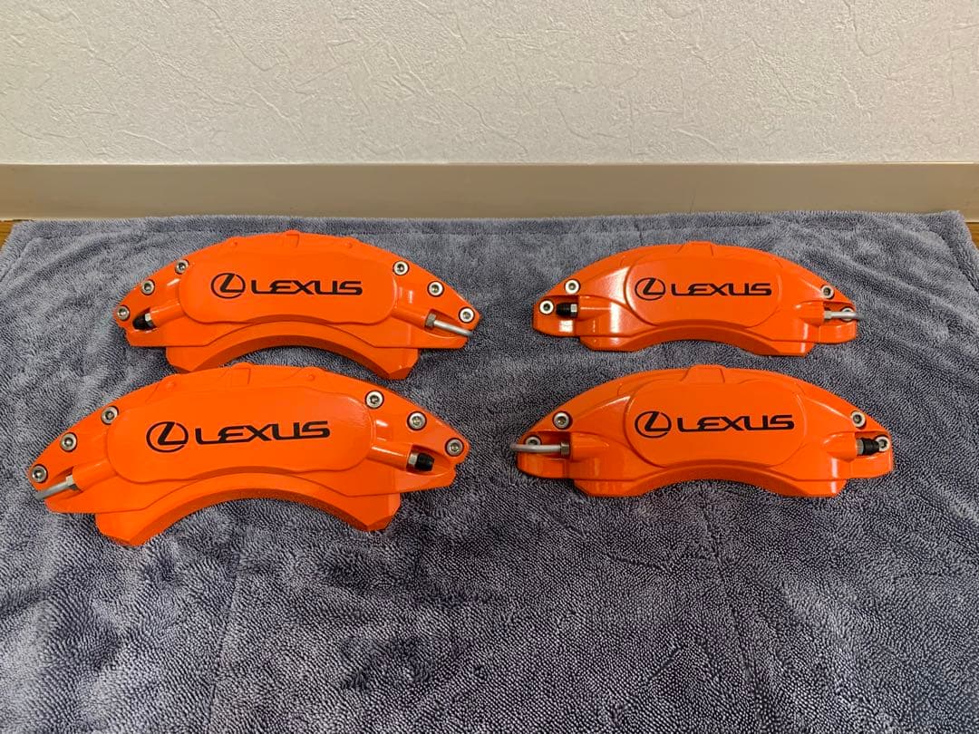 ct200h ファーストセレクション　キャリパーカバー　金属製