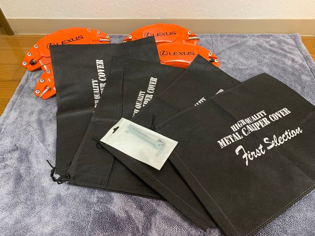 ct200h ファーストセレクション　キャリパーカバー　金属製