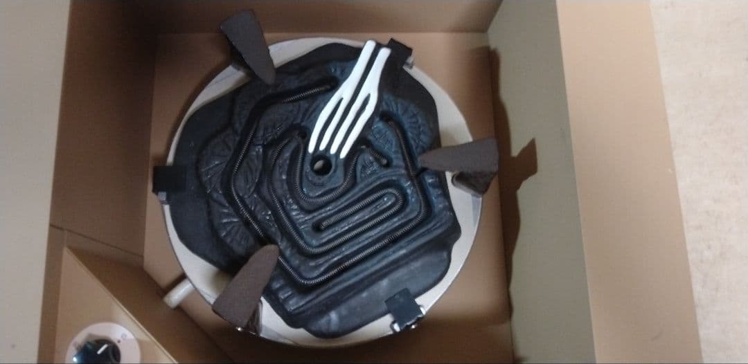 創巧野々田。 電熱式 炉壇。L801。〔施行のご注意、本体、山形の灰型、炉緑