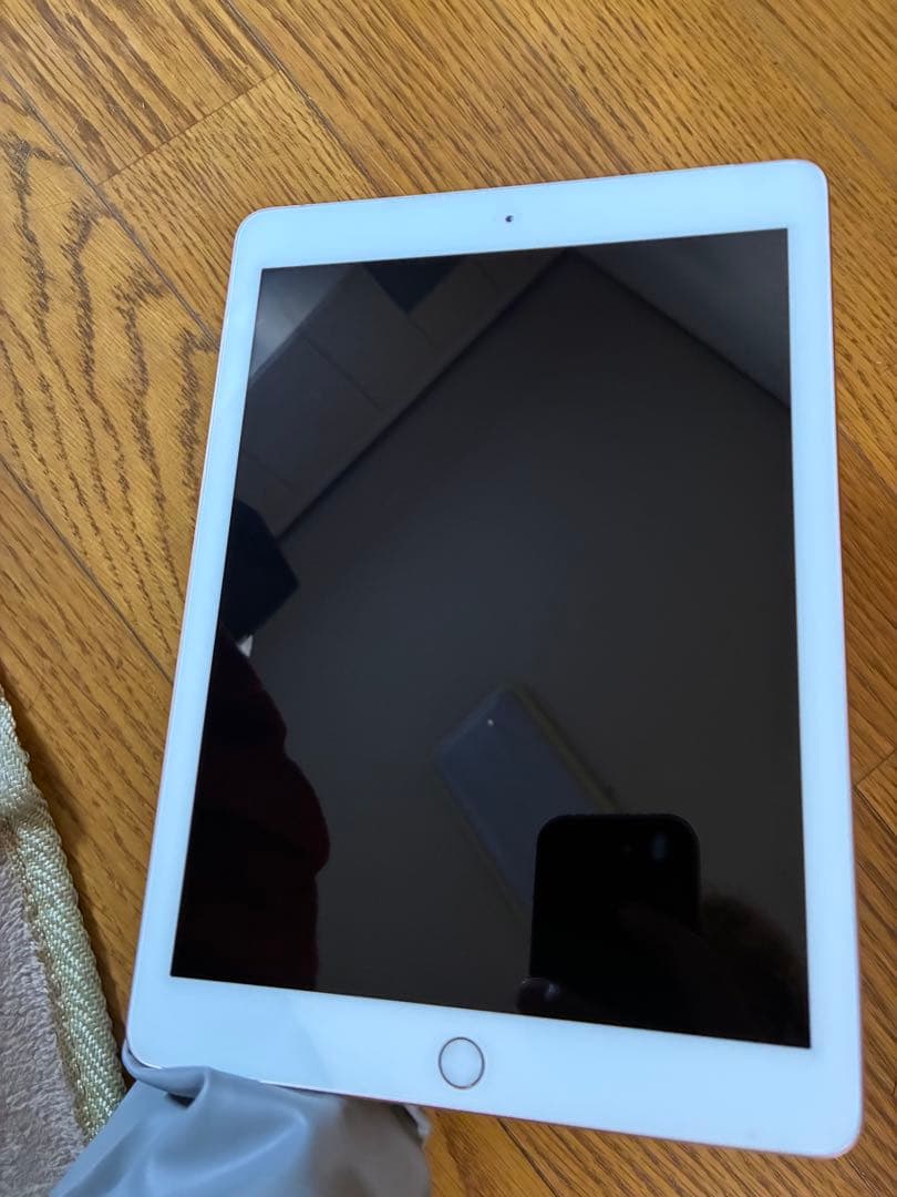 T*i様 【美品】iPad6 第6世代 32GB WIFIモデル