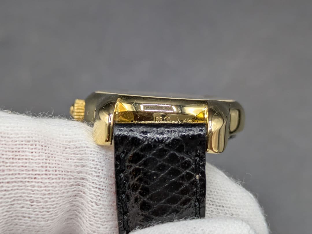 【稼働品】GUCCI 5100L レディース 腕時計 ゴールド 黒文字盤