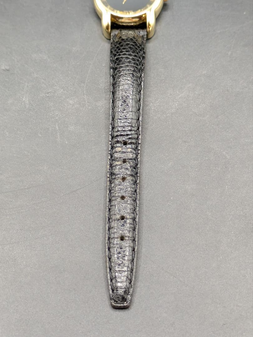 【稼働品】GUCCI 5100L レディース 腕時計 ゴールド 黒文字盤