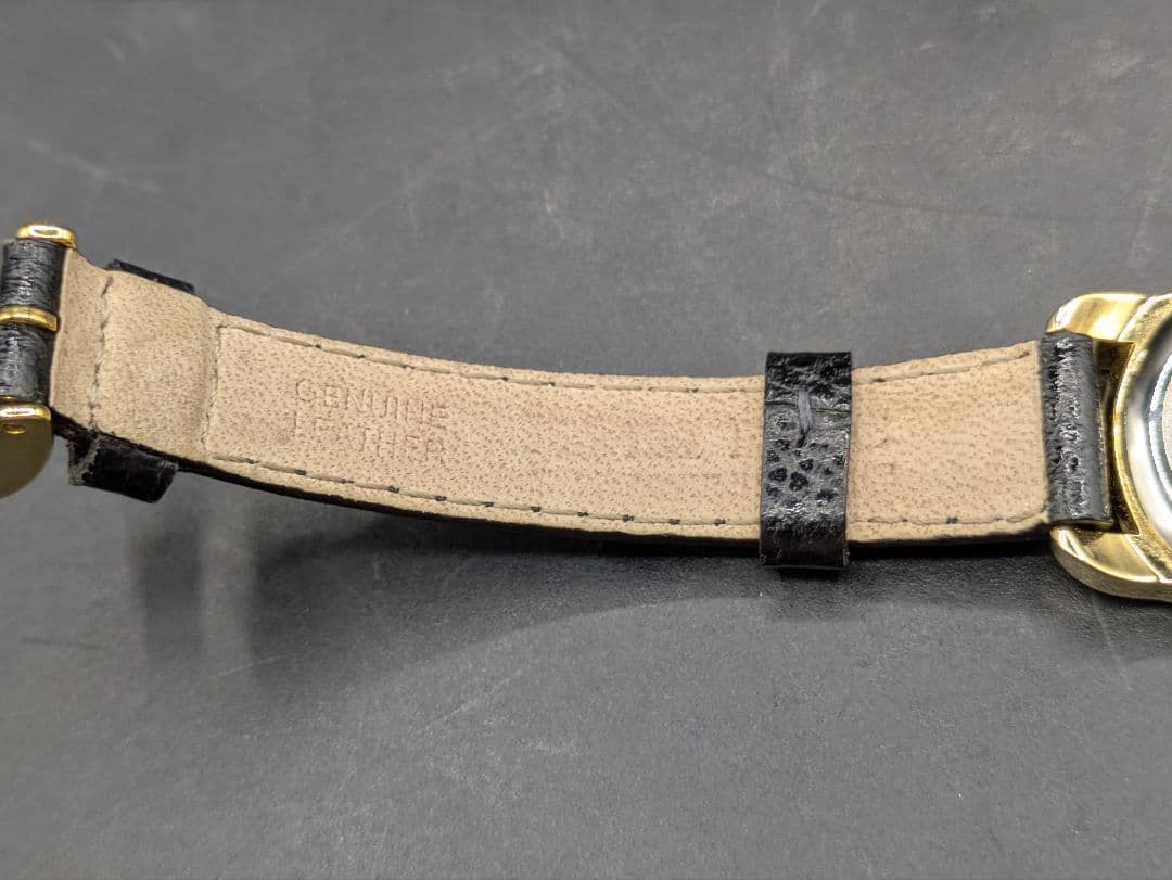 【稼働品】GUCCI 5100L レディース 腕時計 ゴールド 黒文字盤