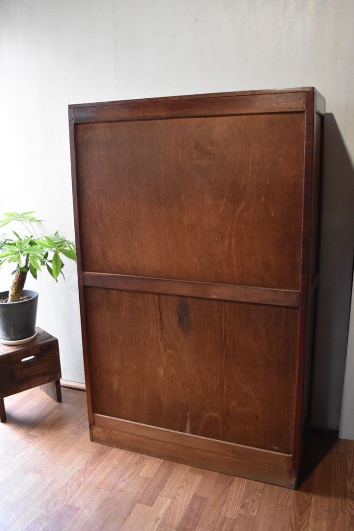 ウーパールーパー 古家具 本箱