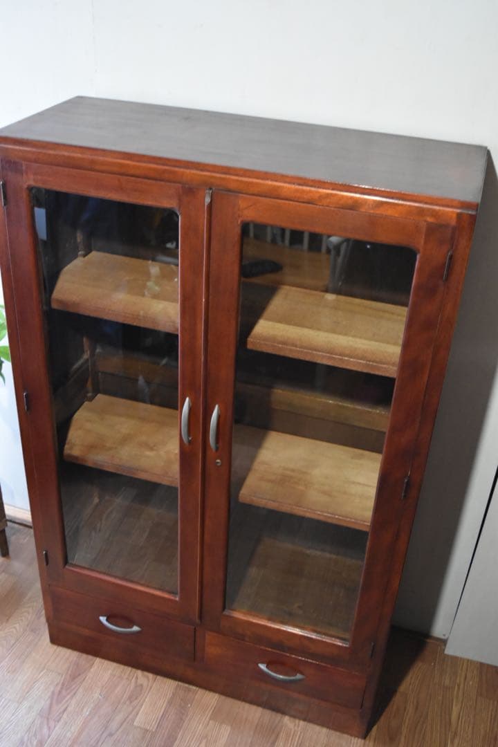 ウーパールーパー 古家具 本箱