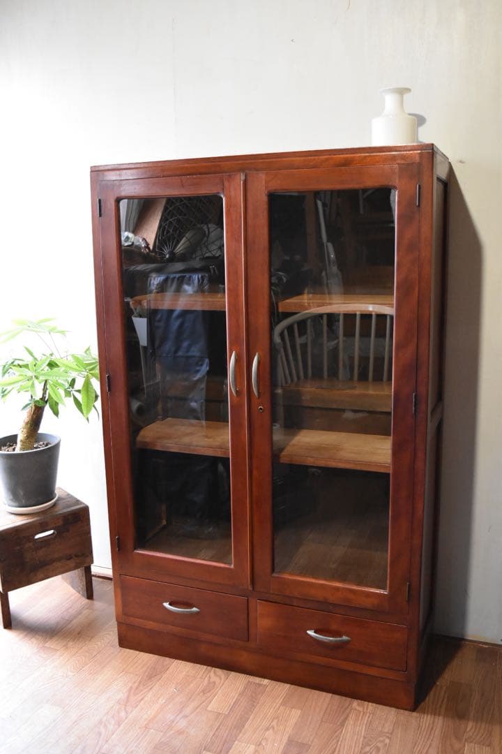 ウーパールーパー 古家具 本箱