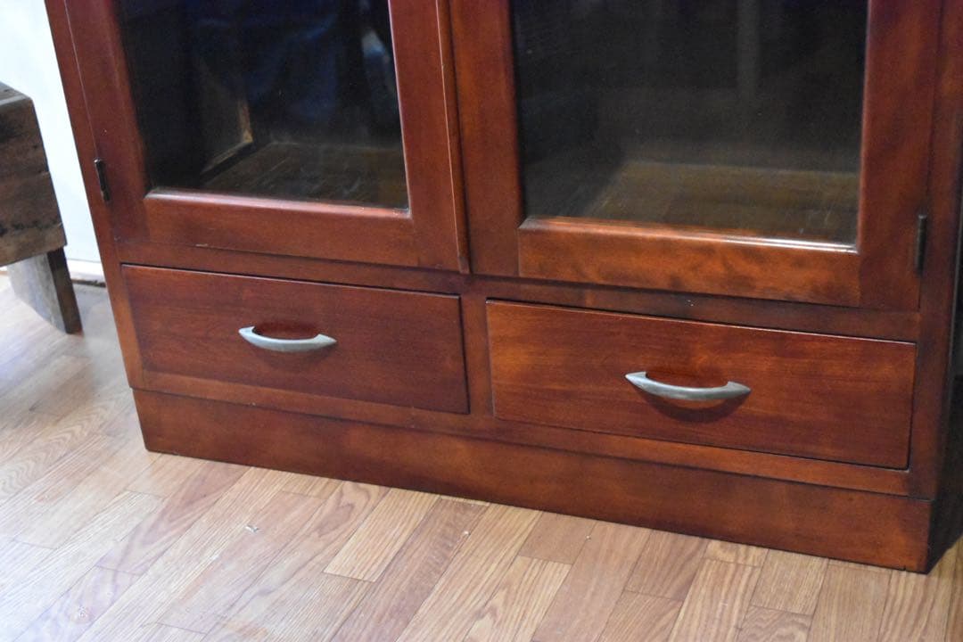 ウーパールーパー 古家具 本箱