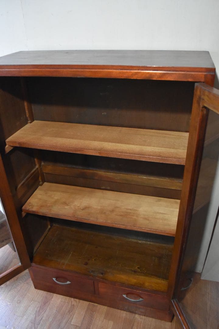 ウーパールーパー 古家具 本箱