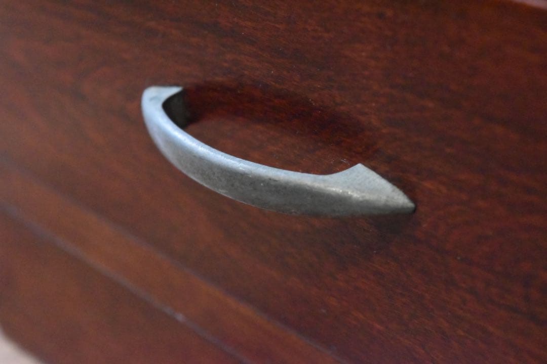 ウーパールーパー 古家具 本箱