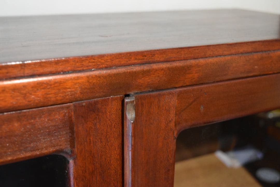 ウーパールーパー 古家具 本箱