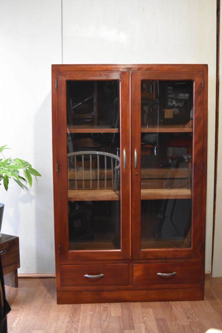 ウーパールーパー 古家具 本箱