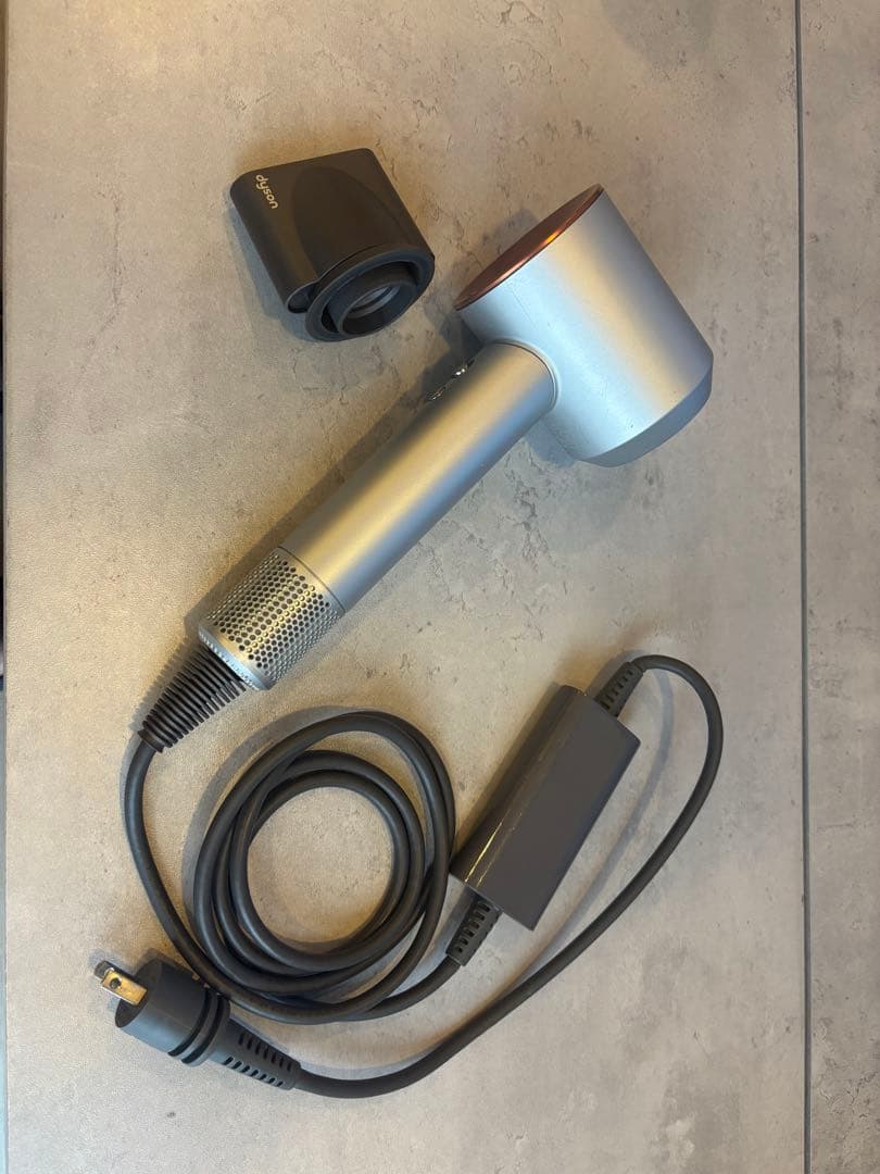 ダイソン supersonic ionic ヘアードライヤー シルバー/コッパ―