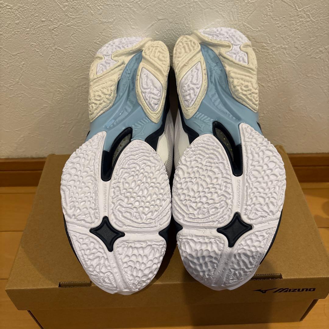 Mizuno バレーボールシューズ 24.0cm ウェーブライトニング Z8