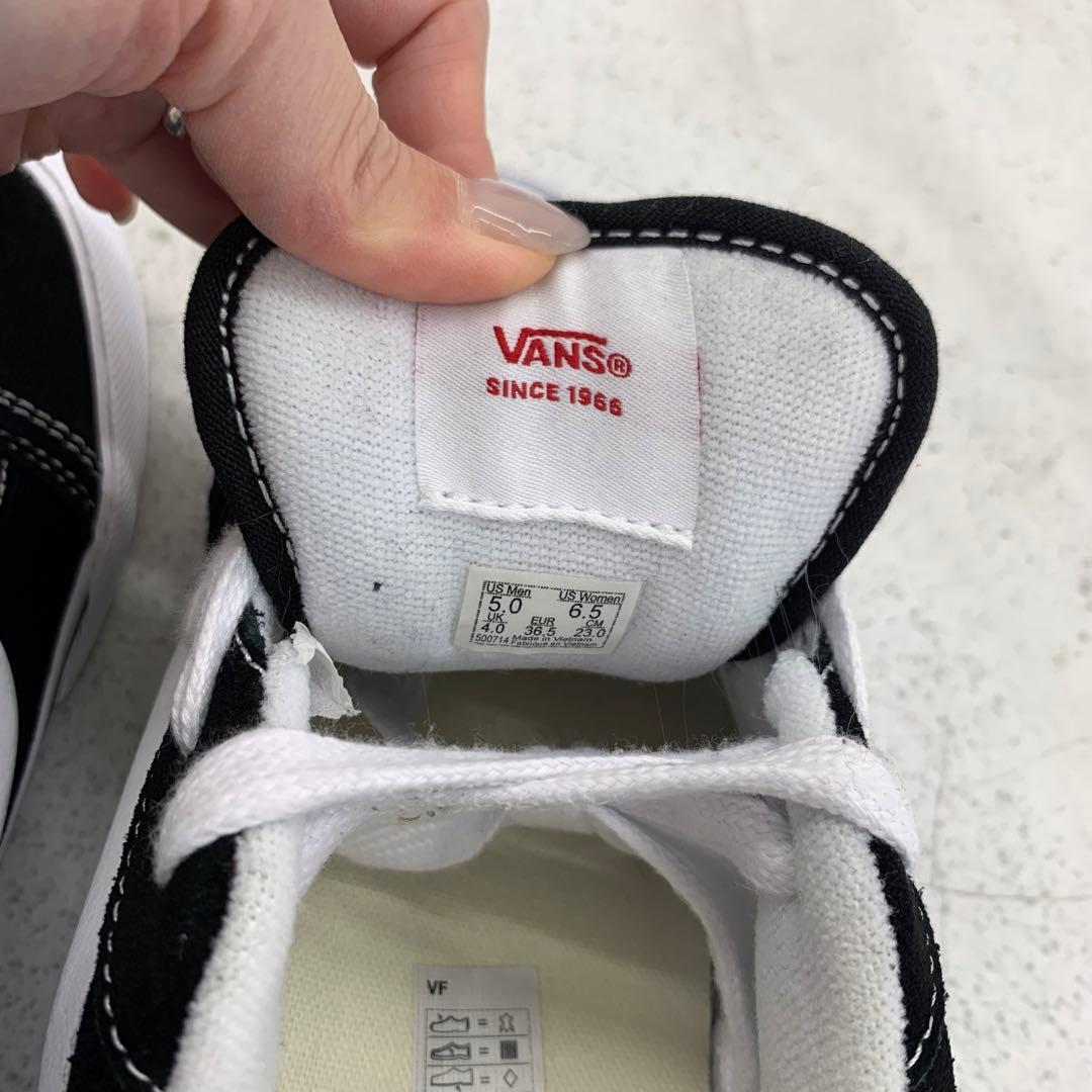 VANS KNU SKOOL Suede Black/Whiteブラックホワイト