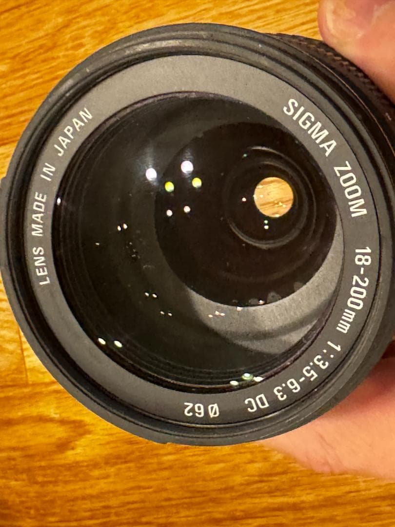 SIGMA 18-200mm f/3.5-6.3 DC ズームレンズ