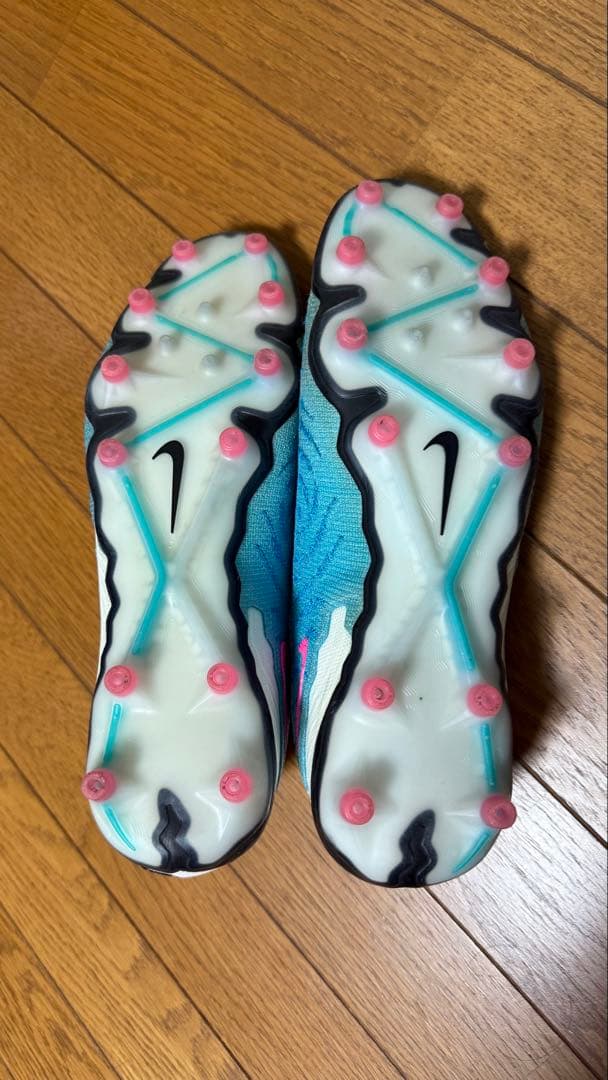 サッカースパイク ファントムgx