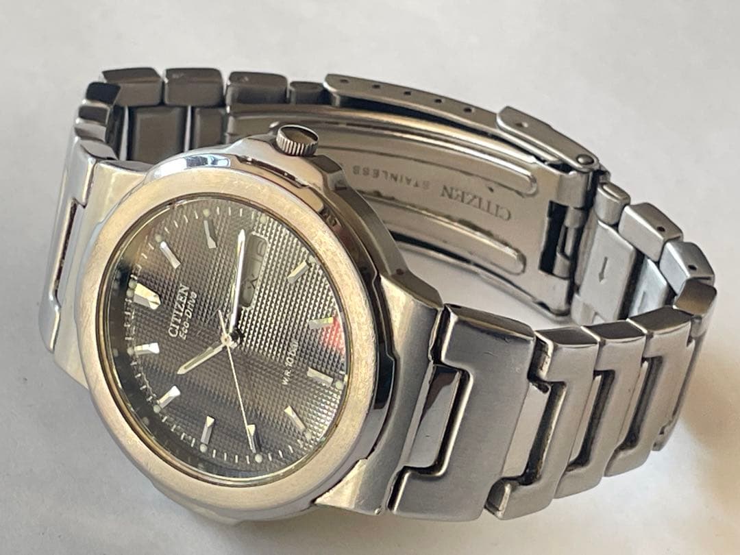 CITIZEN ECO-DRIVE E100-K17837 メンズクォーツ